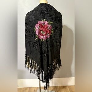 Black Embroidered Piano Shawl Long Macrame Fringe Floral Flowers 54”x54" Vtg